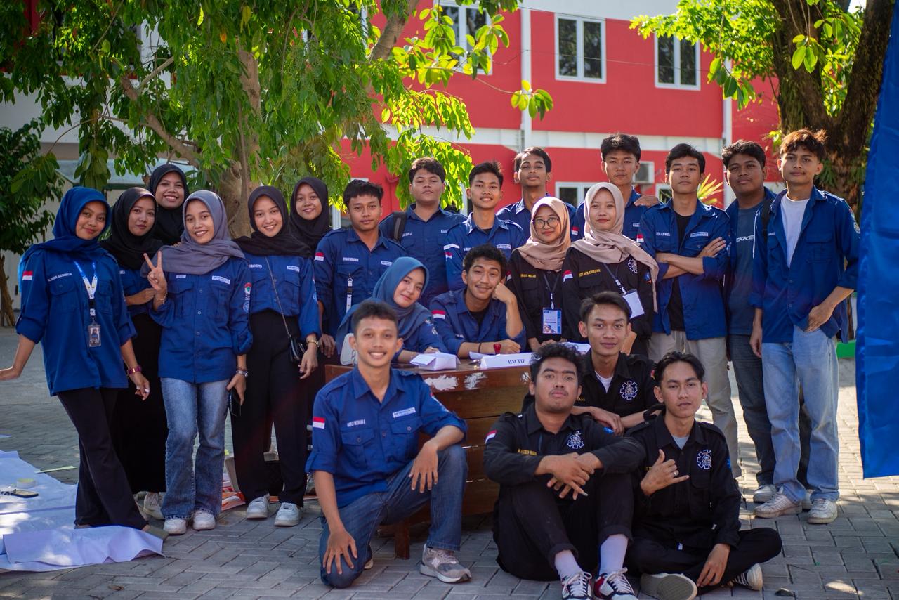 Seminar Nasional HMTIF 2025 Hadirkan Kolaborasi Hukum, AI, Seni, dan Inovasi Teknologi